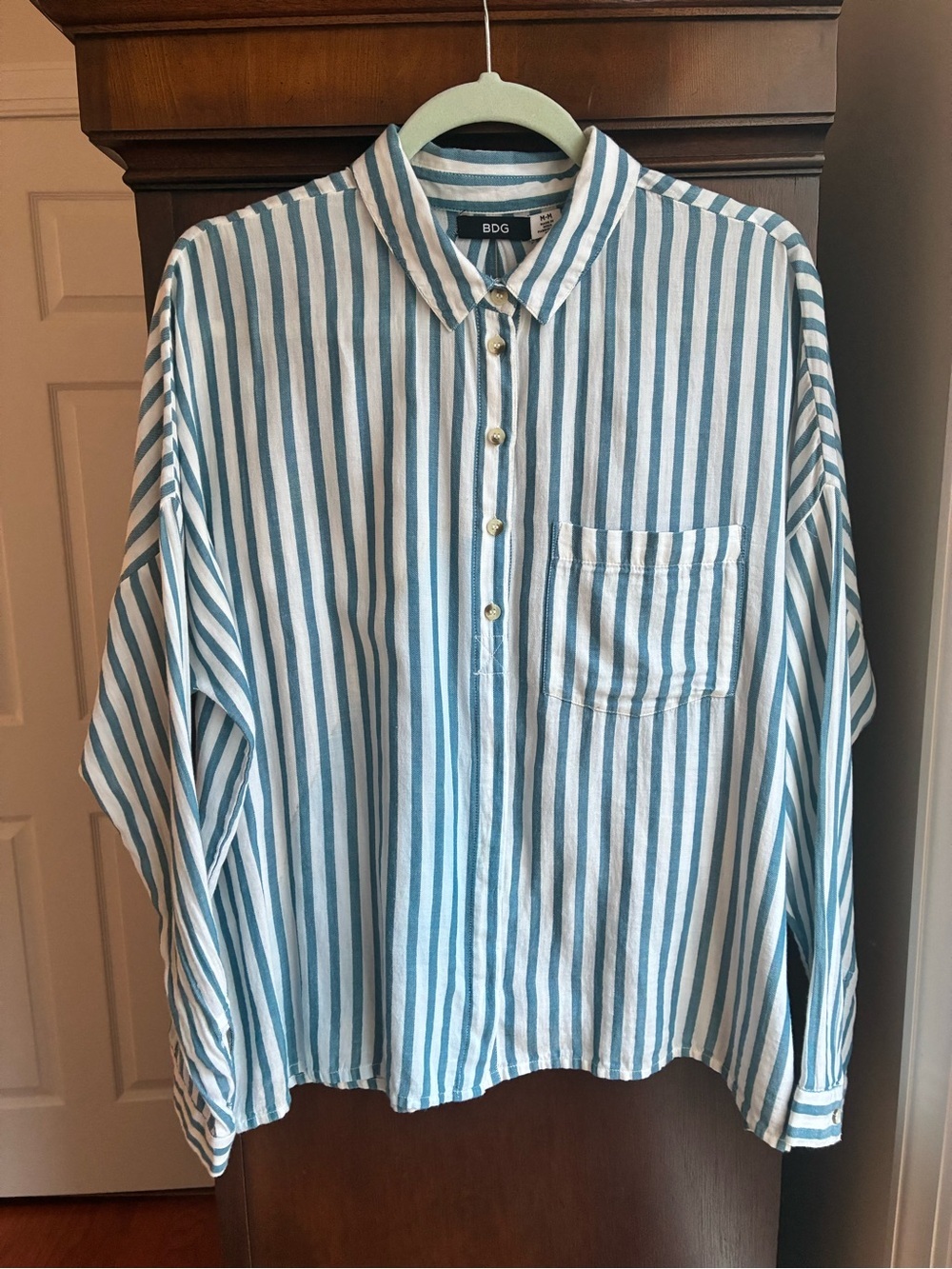BDG Blue & White Striped Oversized Button Front Shirt Medium - Picture 2 of 5